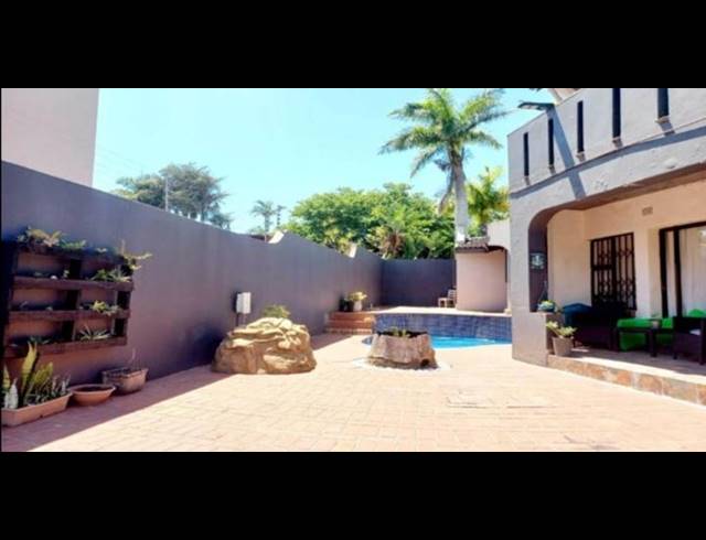 4 BEDROOM HOUSE FOR SALE IN MEER EN SEE